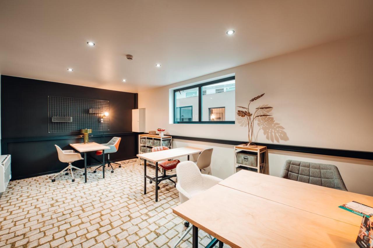 Cowool Cergy Aparthotel Kültér fotó